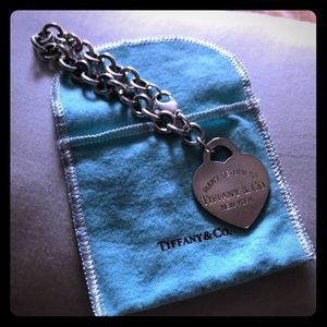 Tiffany & Co. extra large heart link bracelet